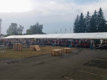 Párty stan 10x50m 1